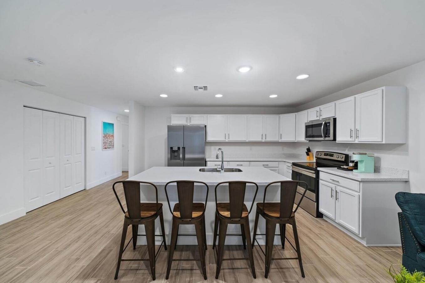 New Construction Home 10 To Beach 5 To Downtown Γουεστ Παλμ Μπιτς Εξωτερικό φωτογραφία